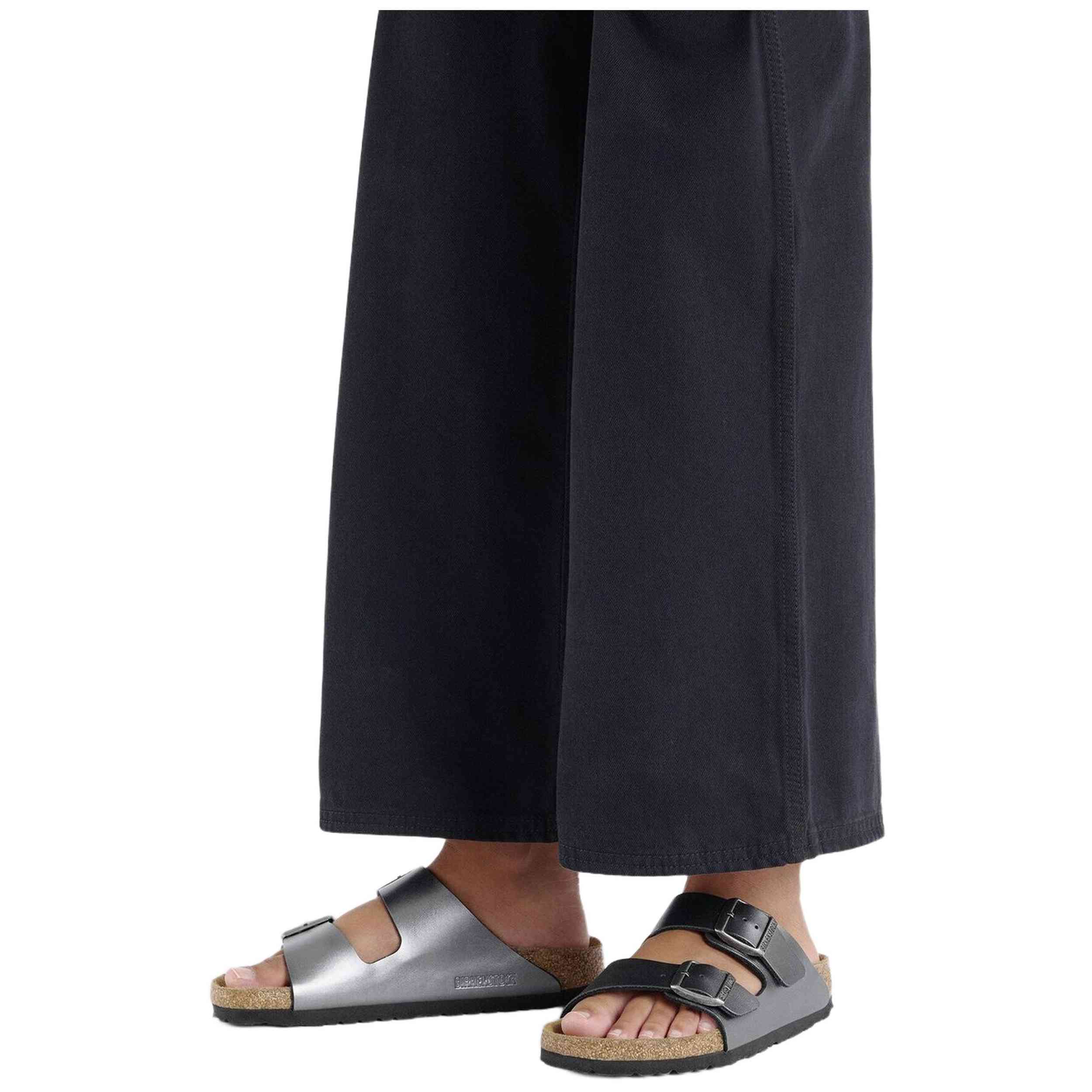 Imagen del producto con referencia 1029224-METALLIC%20BLACK