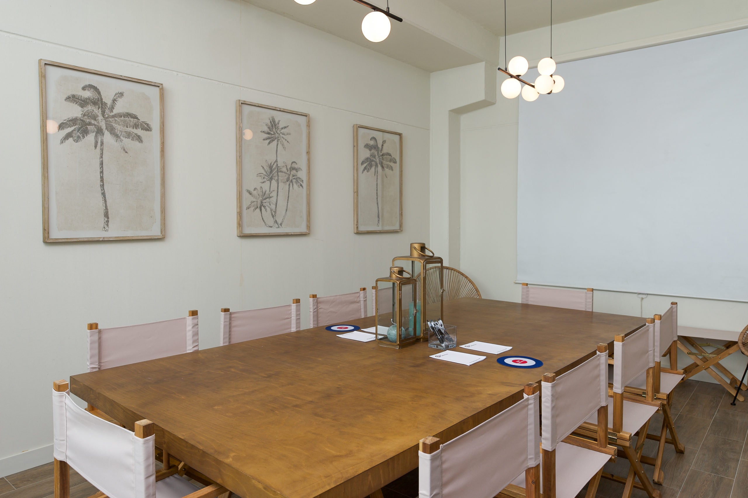 Meeting room coworking